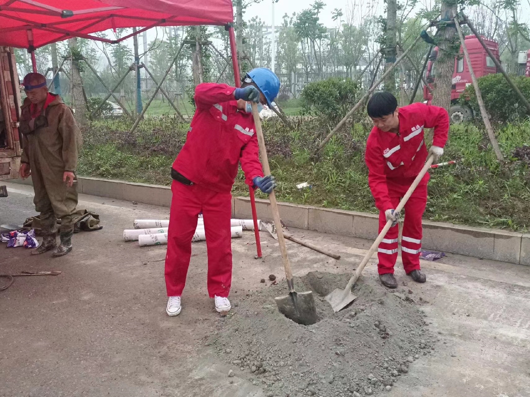 大悟管道疏通哪家好】及时进行市政管道清淤